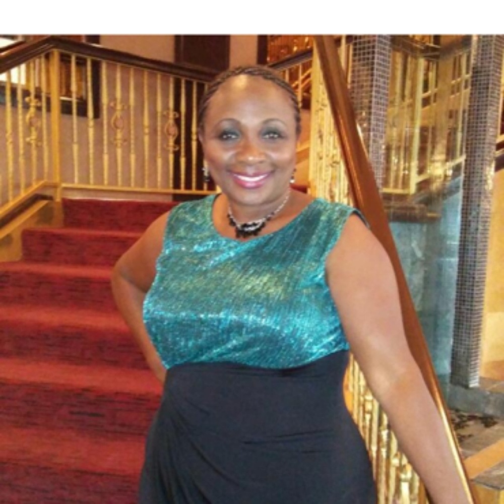 Meet your Posher, Evelyn